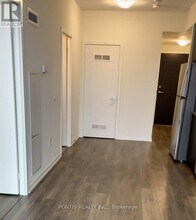 3237 Bayview Ave in Toronto, ON - Building Photo - Building Photo