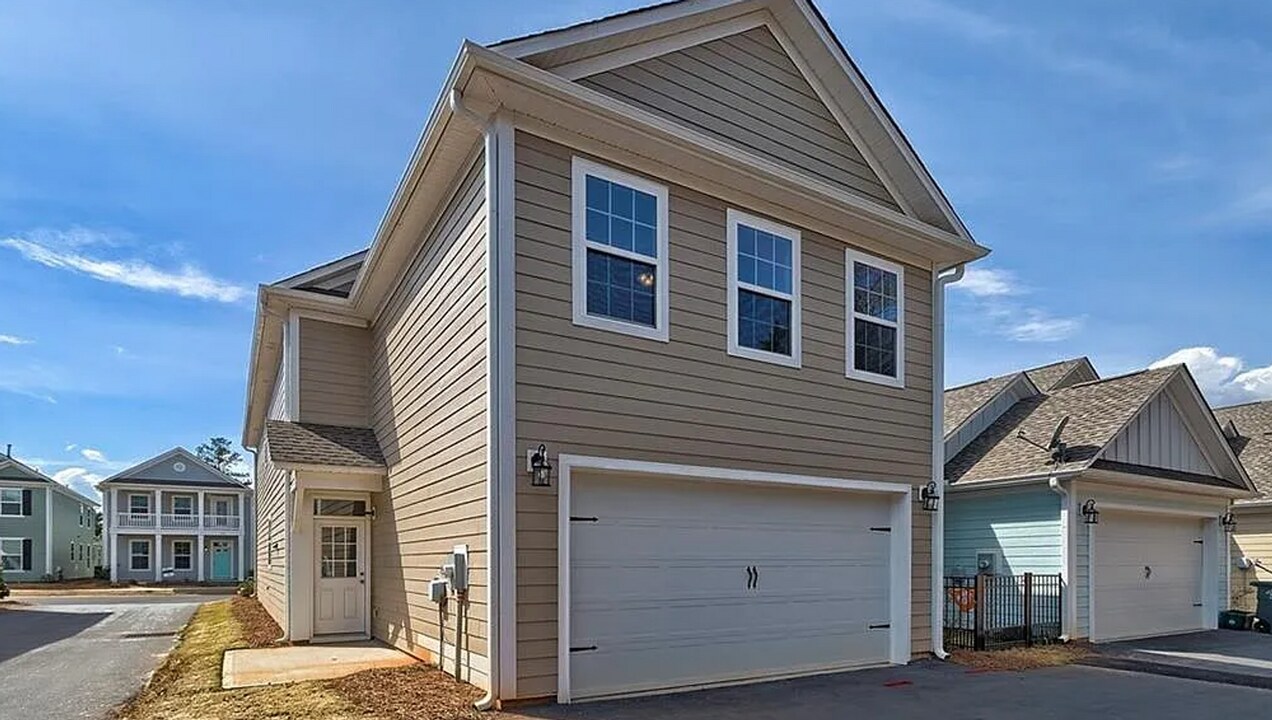 107 Fuller Estate Dr in Clemson, SC - Building Photo