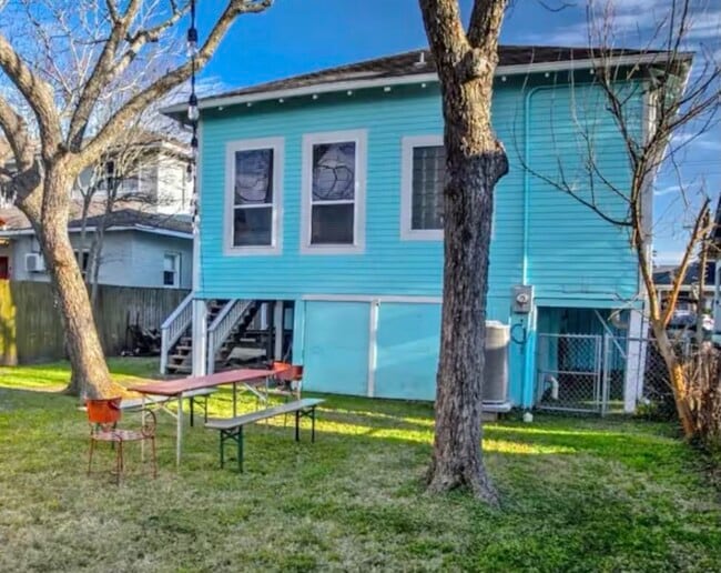 property at 2920 Avenue Q