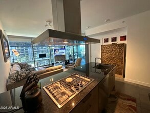 7120 E Kierland Blvd in Scottsdale, AZ - Building Photo - Building Photo