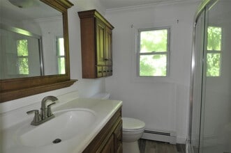 16 Evergreen Ave in Huntington Station, NY - Building Photo - Building Photo