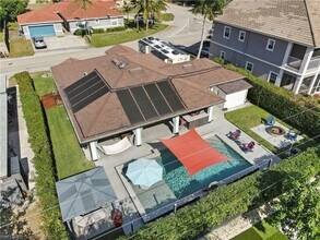 10990 Goodwin St in Bonita Springs, FL - Foto de edificio - Building Photo