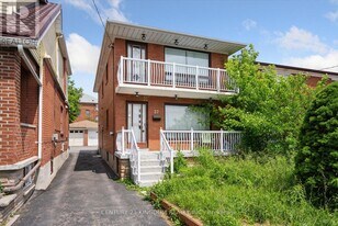 37 Robinson Ave in Toronto, ON - Building Photo