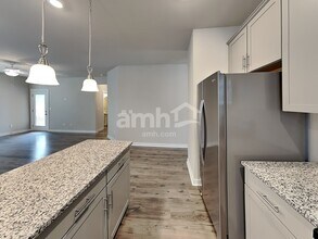 108 Landsdown Xing, Unit 316 in Dallas, GA - Building Photo - Building Photo