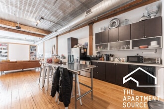 2412 W North Ave in Chicago, IL - Building Photo - Building Photo