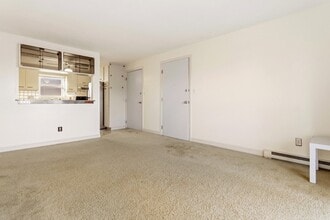 36 Essex St in Saugus, MA - Building Photo - Building Photo