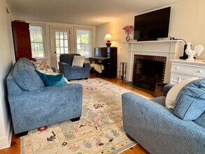 63 Kings Hwy N in Westport, CT - Building Photo - Building Photo