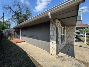 439 E Rampart Dr in San Antonio, TX - Building Photo - Building Photo