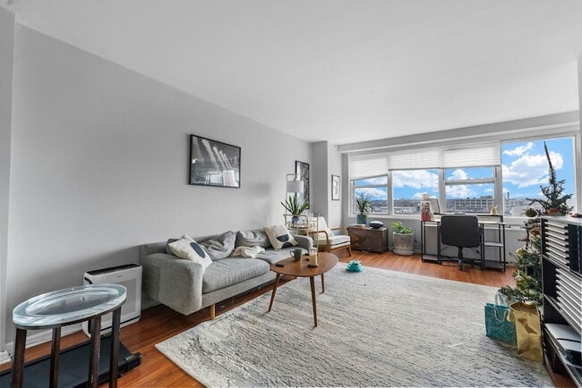 225 St Pauls Ave, Unit 7T in Jersey City, NJ - Foto de edificio - Building Photo