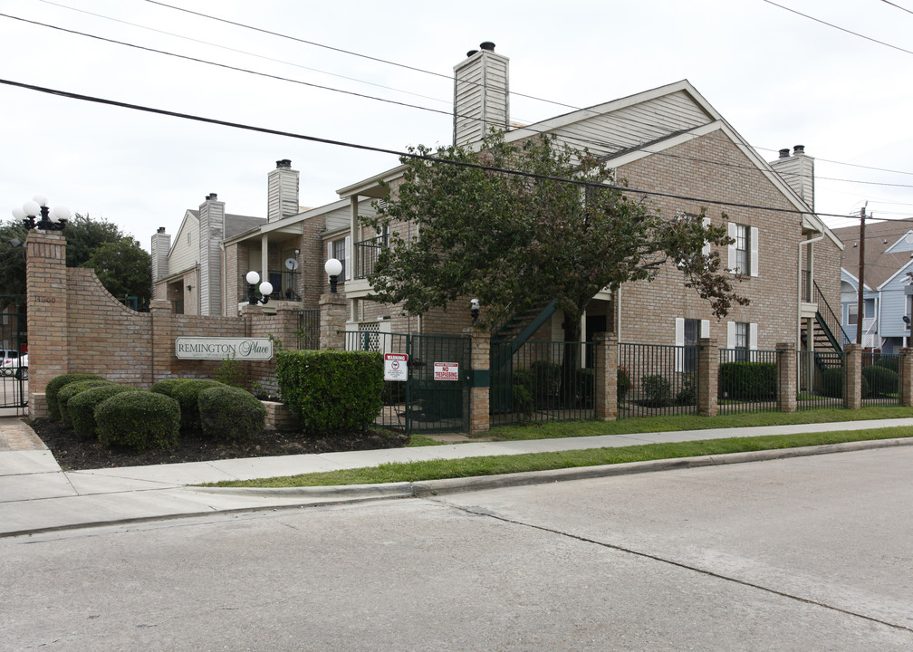 Remington Place Townhomes in Houston, TX - Building Photo