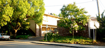 Chateau Lacassie in Walnut Creek, CA - Foto de edificio - Building Photo