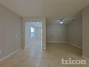 2743 Red Horse Dr in Kissimmee, FL - Foto de edificio - Building Photo