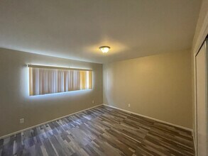 7313 Reseda Blvd in Los Angeles, CA - Building Photo - Building Photo