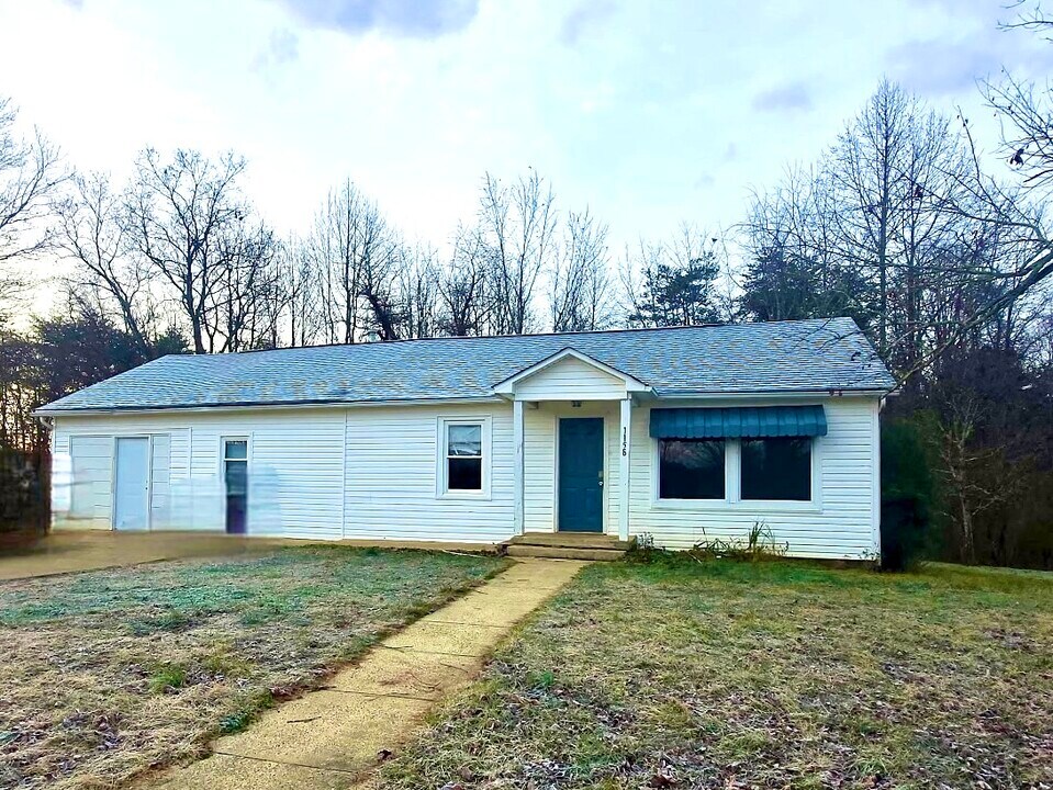 1158 Fairplains Rd in North Wilkesboro, NC - Building Photo