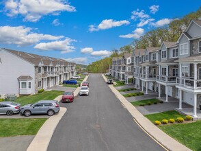 Argonne Woods in Butler, NJ - Foto de edificio - Building Photo