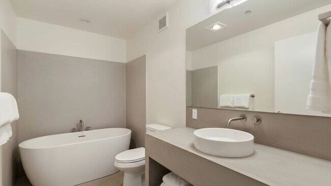 5111 Ravenna Ave NE, Unit B2 in Seattle, WA - Foto de edificio - Building Photo