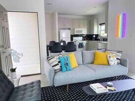 2012 Willow St in Austin, TX - Building Photo