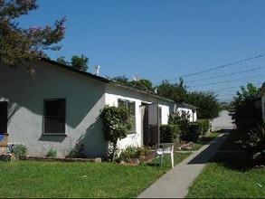 671 San Francisco Ave in Pomona, CA - Building Photo - Building Photo