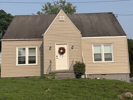 1206 Westwood Dr in Charleston, WV - Building Photo