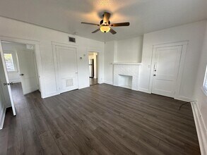 107 SW 2nd Ave in Boynton Beach, FL - Building Photo - Building Photo