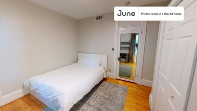 Private bedroom in 4 bed/1 bath Home in Boston, MA - Building Photo - Building Photo