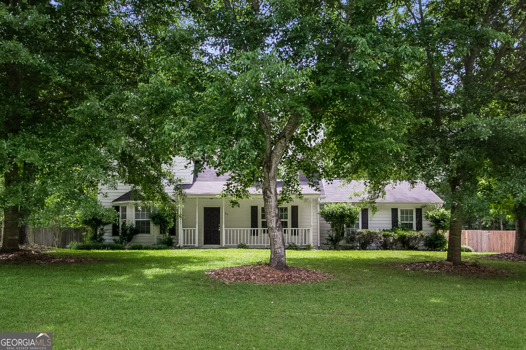 105 Peachtree Ct in Newnan, GA - Building Photo