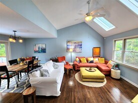 122 Lewis Rd in East Quogue, NY - Building Photo