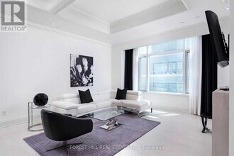 311-4311 Bay St. in Toronto, ON - Building Photo - Building Photo