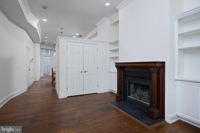 1702 Q St NW in Washington, DC - Building Photo - Building Photo