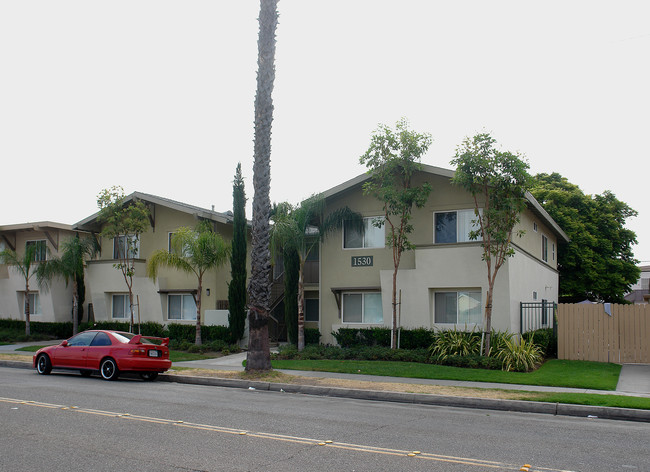 1530 S 9th St in Anaheim, CA - Foto de edificio - Building Photo