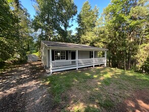 1645 Tomahawk Trail in Cumming, GA - Building Photo - Building Photo