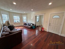 194 Kelton St in Boston, MA - Building Photo
