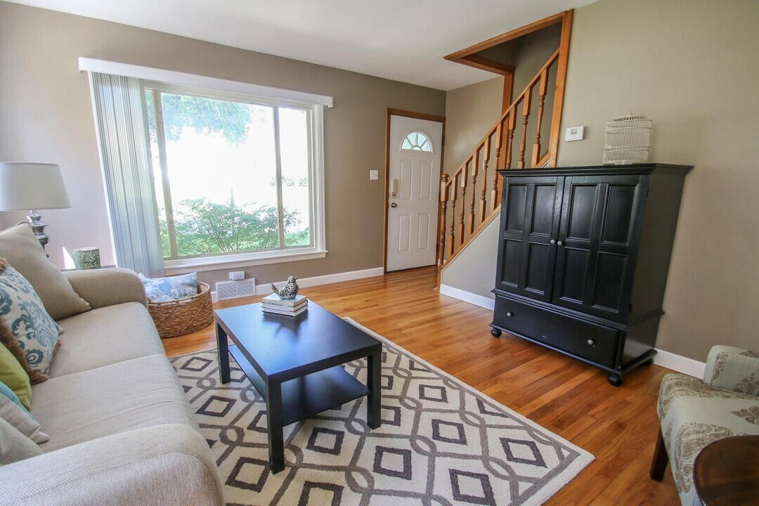 602 N 115th St in Wauwatosa, WI - Building Photo