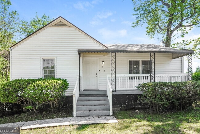 property at 1255 Skyhaven Rd SE