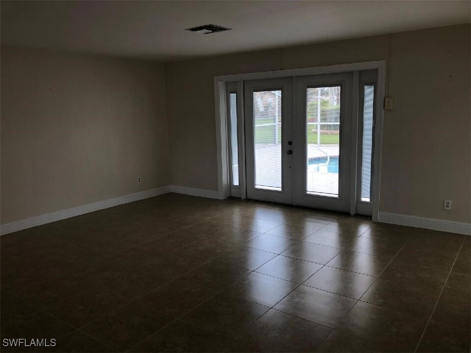 234 SE 44th St in Cape Coral, FL - Building Photo