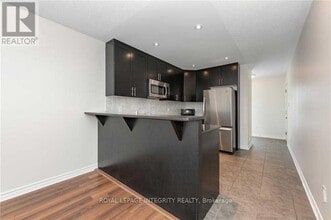 2627 Longfields Dr in Ottawa, ON - Building Photo - Building Photo