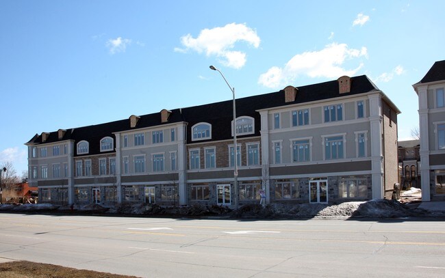 4140 Fairview St in Burlington, ON - Building Photo - Building Photo