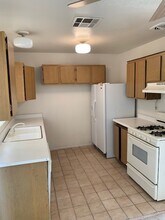 1852 Winterwood Blvd in Las Vegas, NV - Building Photo - Building Photo