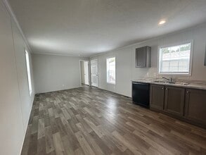 2364 Maple Dr in Fenton, MI - Building Photo - Building Photo