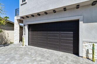 902 W Hazelwood St-Unit -B in Phoenix, AZ - Building Photo - Building Photo