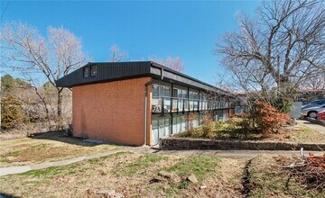 12 Hill Ave in Fayetteville, AR - Building Photo - Building Photo