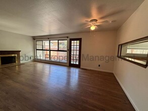 750 Crain St in Carson City, NV - Building Photo - Building Photo