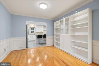 2048 Pieris Ct in Vienna, VA - Building Photo - Building Photo