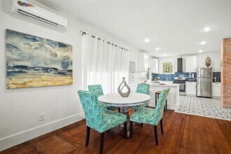 1912 37th St in Galveston, TX - Foto de edificio - Building Photo