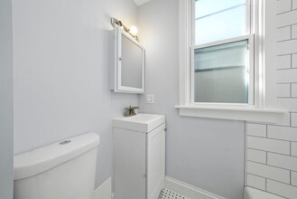 4215 W Roscoe St in Chicago, IL - Building Photo - Building Photo