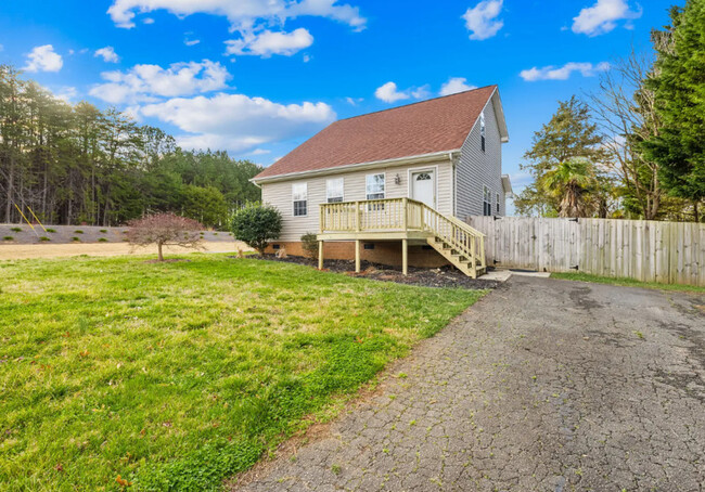 property at 7610 Sarah Dr