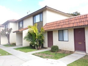 2202 Hess Cir in Huntington Beach, CA - Building Photo - Building Photo