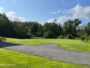 202 N Nassau Rd in Averill Park, NY - Building Photo - Building Photo
