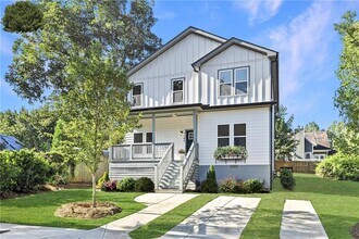 3183 Zion St in Scottdale, GA - Building Photo - Building Photo