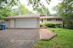 1937 Oakland Rd in Hopkins, MN - Building Photo
